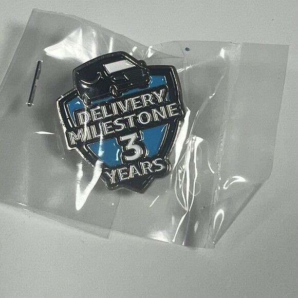 Amazon Pin Milestone 3 Years Of Service NEW - Picture 1 of 2